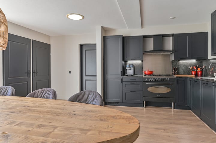 Foto 23 van Purperreiger 5