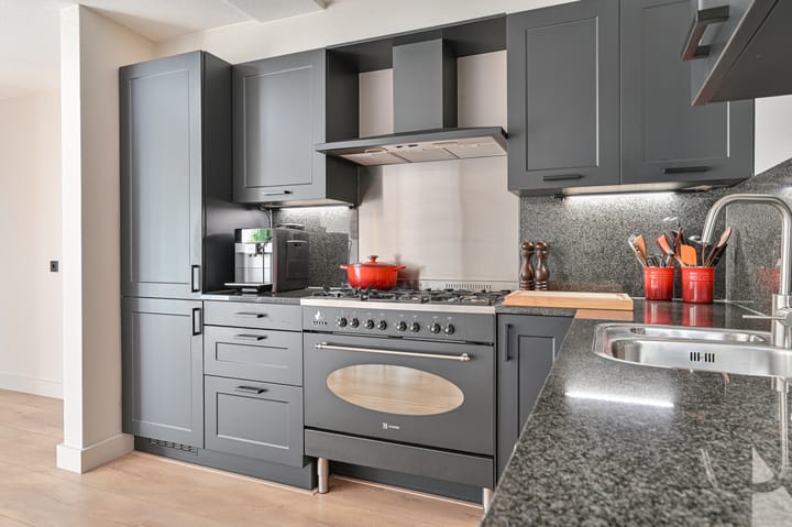 Foto 30 van Purperreiger 5