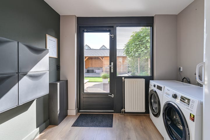 Foto 36 van Purperreiger 5