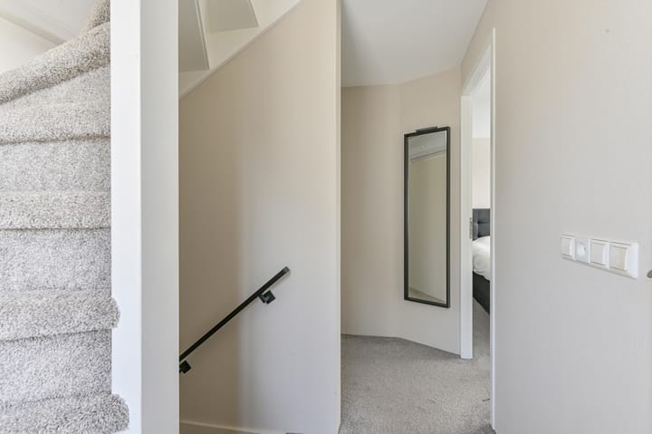 Foto 38 van Purperreiger 5