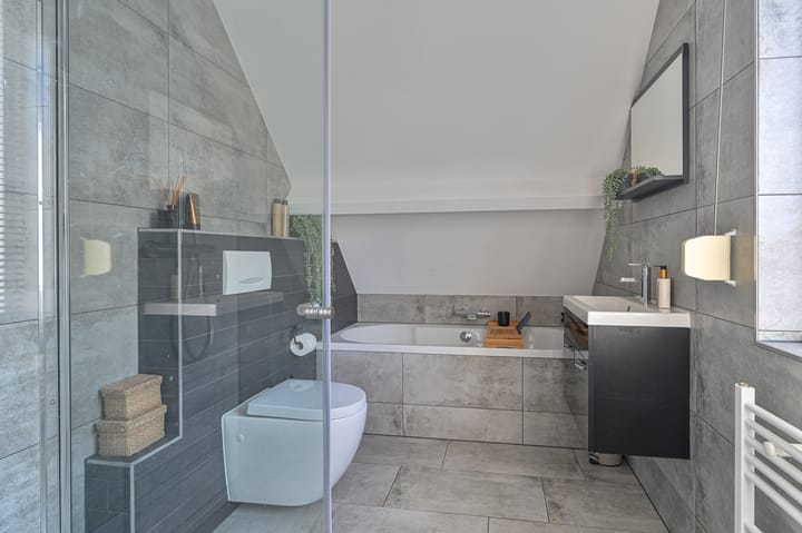 Foto 47 van Purperreiger 5