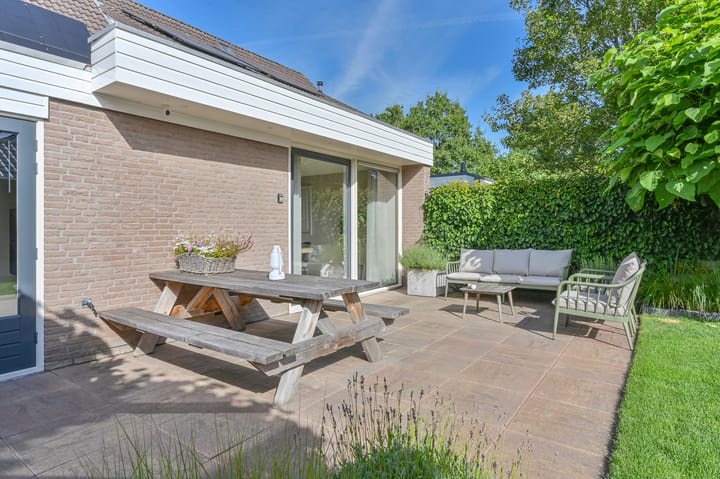 Foto 70 van Purperreiger 5