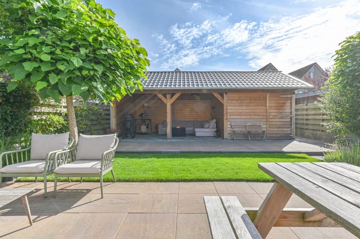 Foto 73 van Purperreiger 5