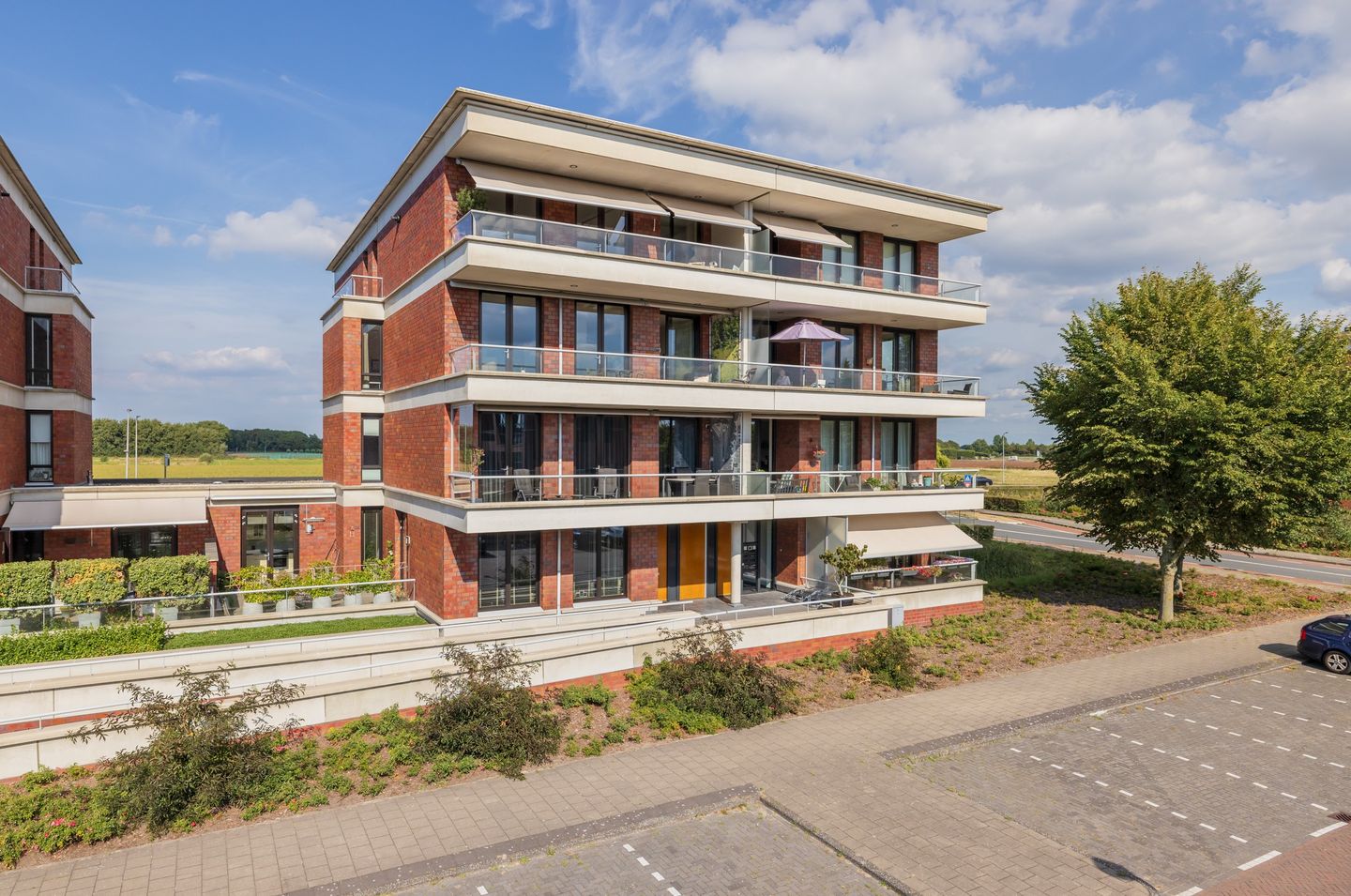 Foto 1 van Biezenland 57