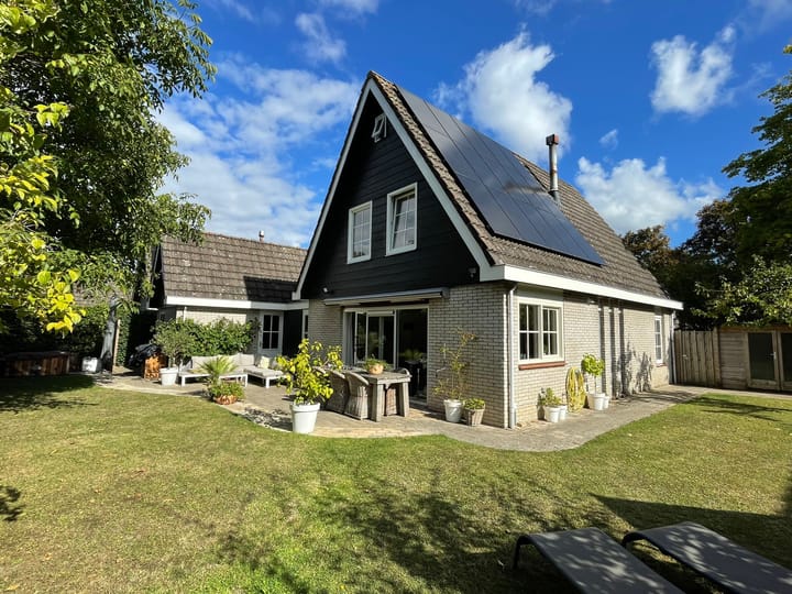 Foto 2 van Esdoornstraat 6