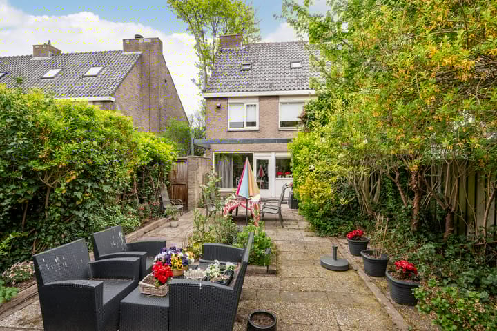 Photo 2 of Frederik Hendriklaan 17