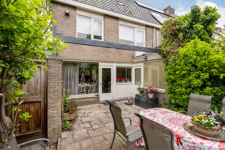 Photo 4 of Frederik Hendriklaan 17