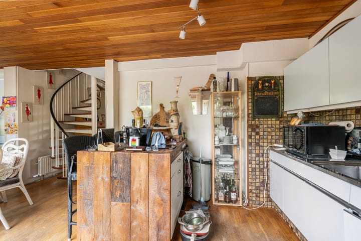 Photo 13 of Frederik Hendriklaan 17