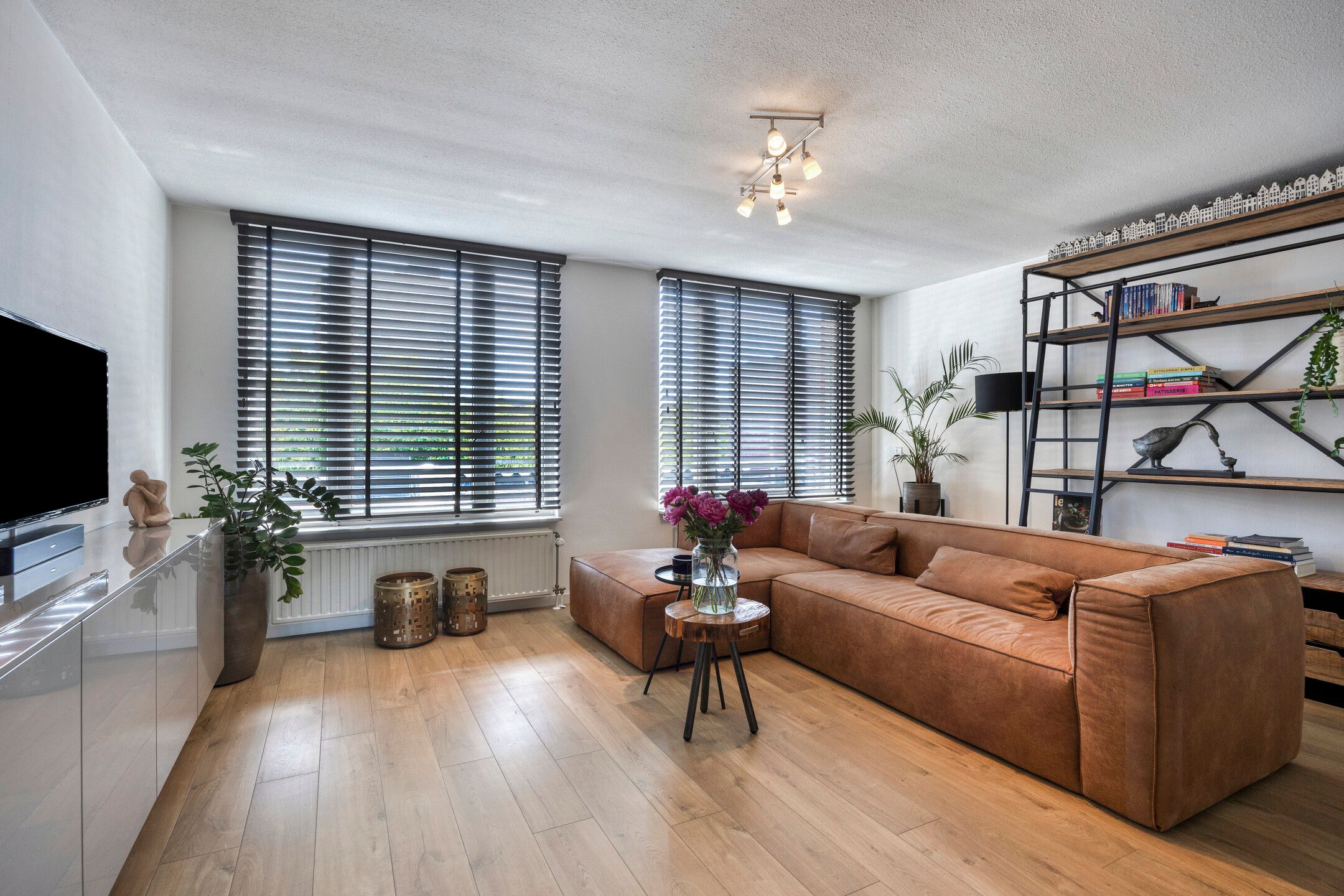 Foto 6 van Clermontlunet 11-E