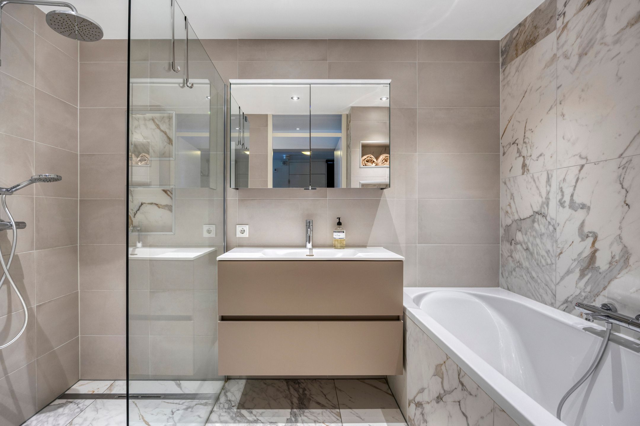 Foto 18 van Clermontlunet 11-E