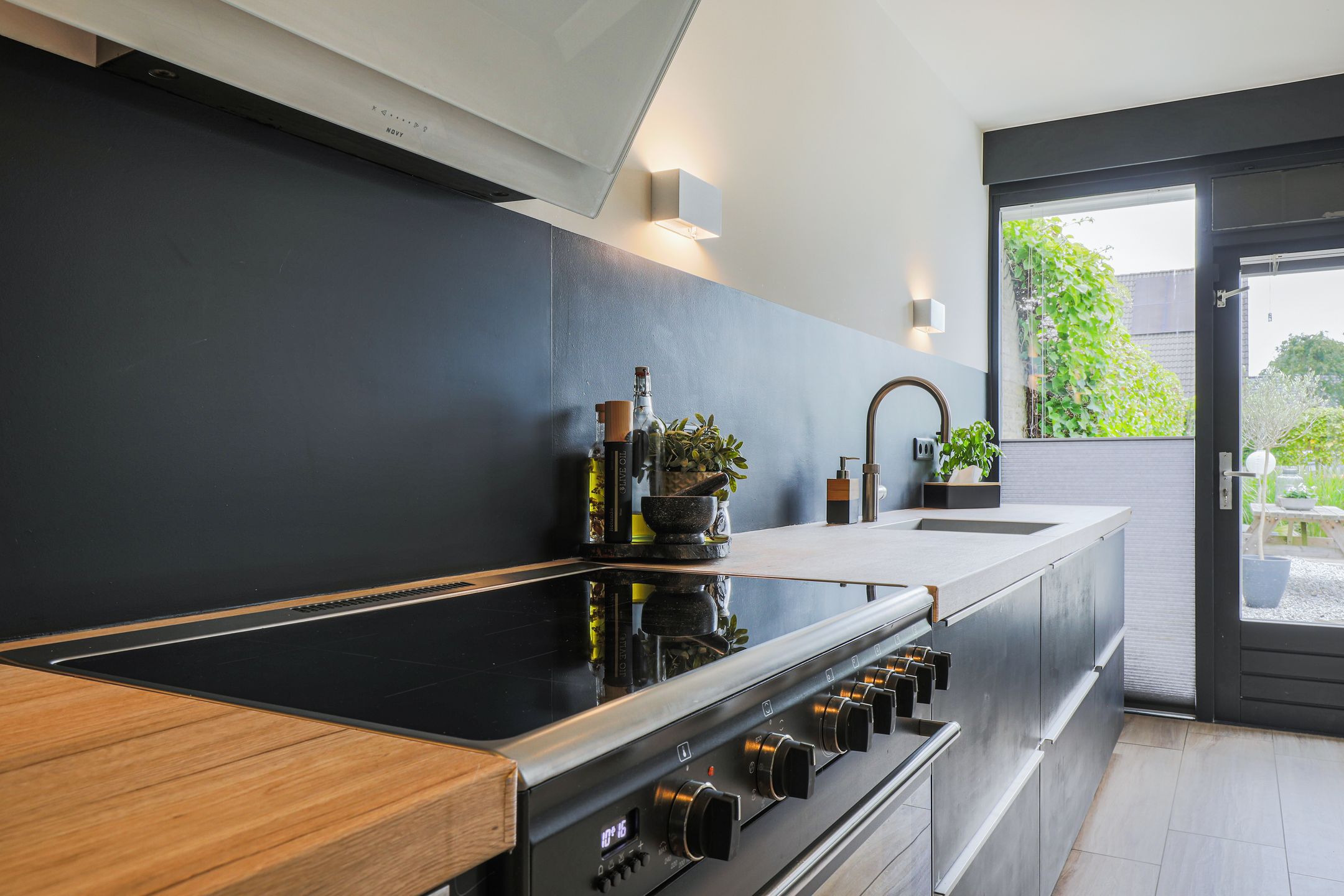 Photo 12 of Elzenlaan 28