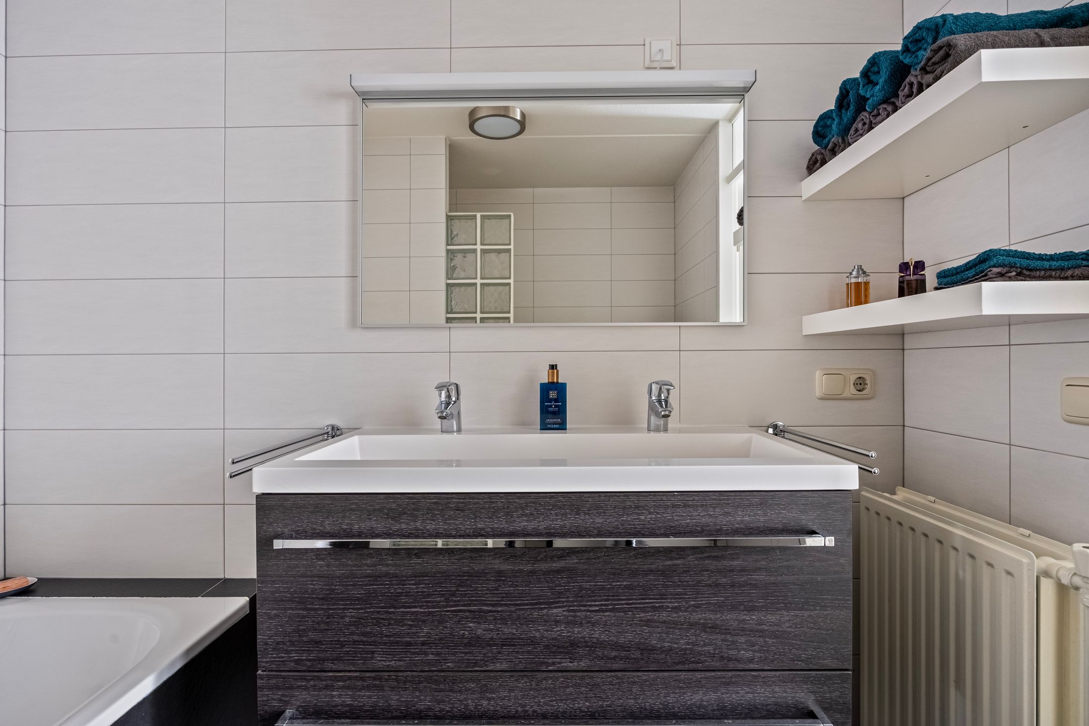 Photo 36 of Trombonestraat 6