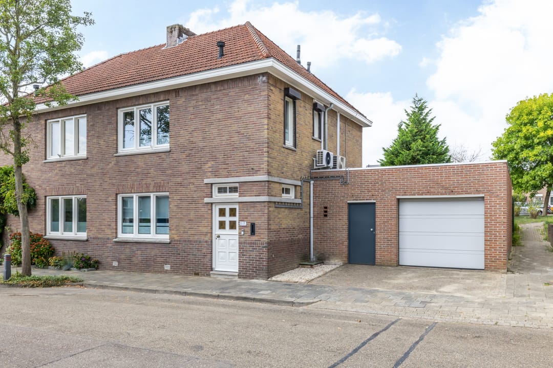 Photo 1 of Burg. Cremersstraat 7