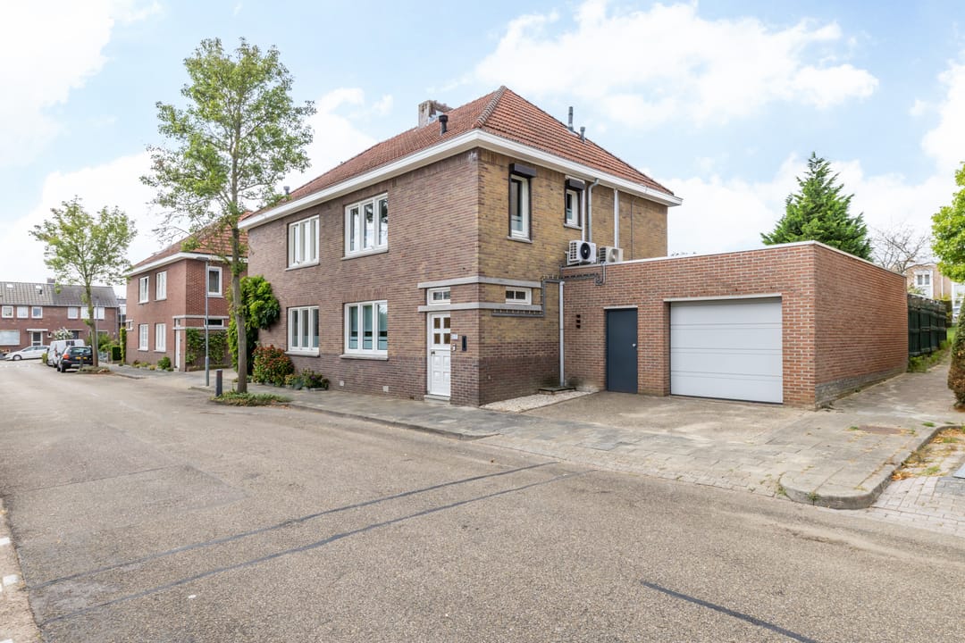 Photo 37 of Burg. Cremersstraat 7