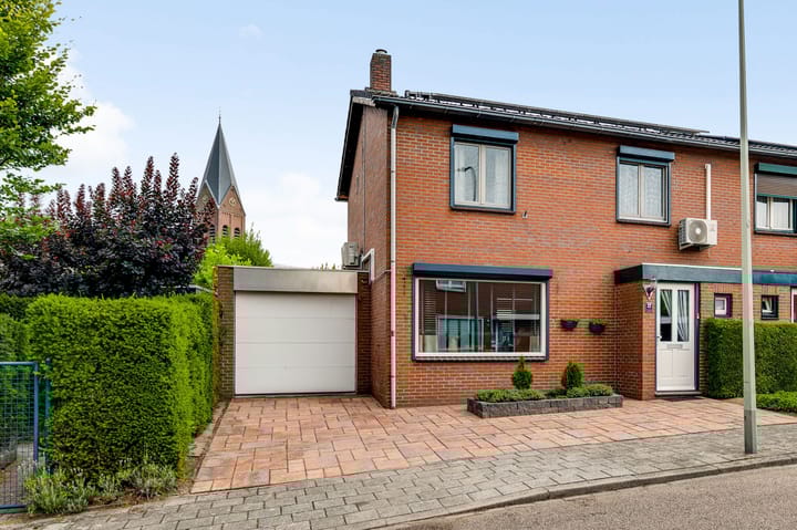 Foto 1 van Oeverzicht 22