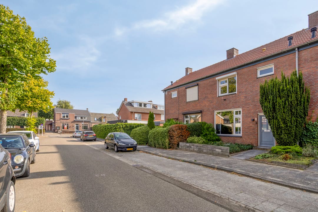 Foto 2 van Helfrichstraat 3