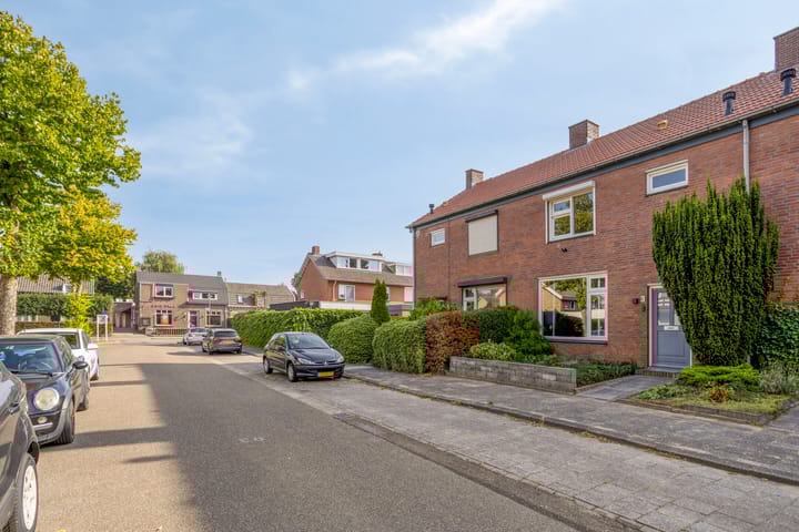 Foto 2 van Helfrichstraat 3