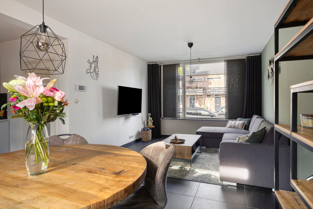 Foto 8 van Helfrichstraat 3