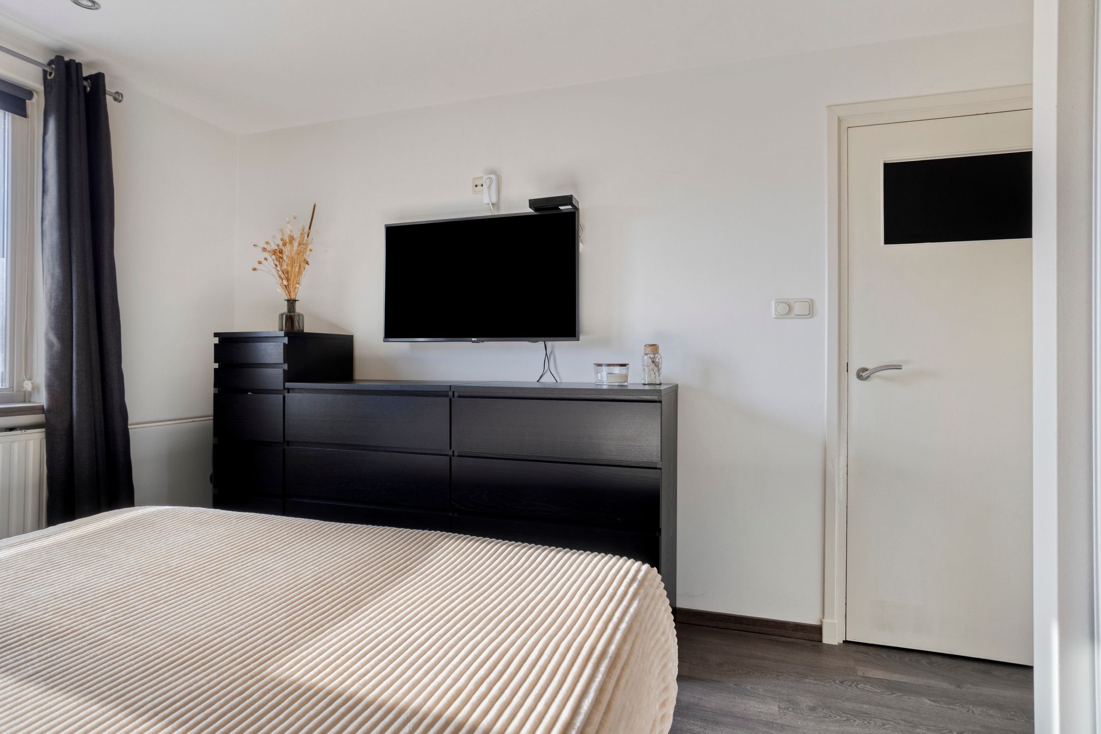 Foto 24 van Helfrichstraat 3