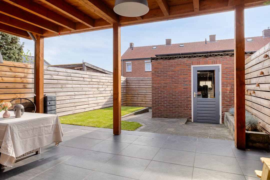 Foto 28 van Helfrichstraat 3