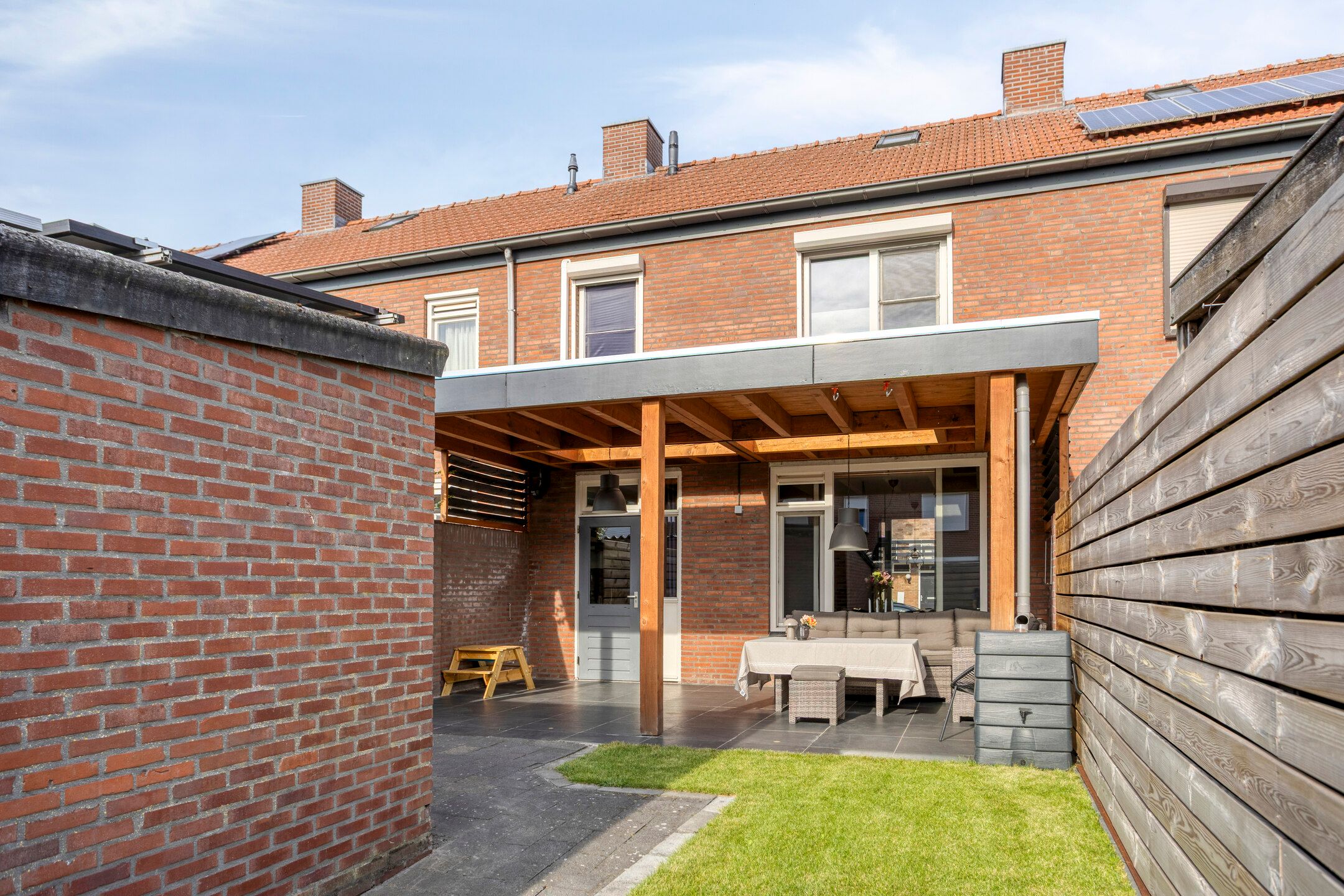 Foto 30 van Helfrichstraat 3