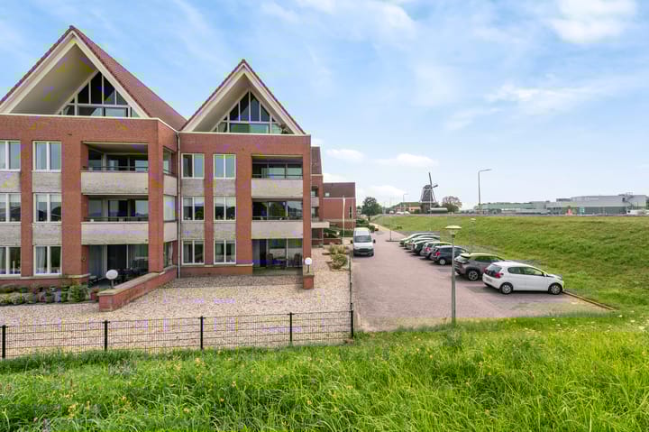 Photo 2 of Benedendijk 114