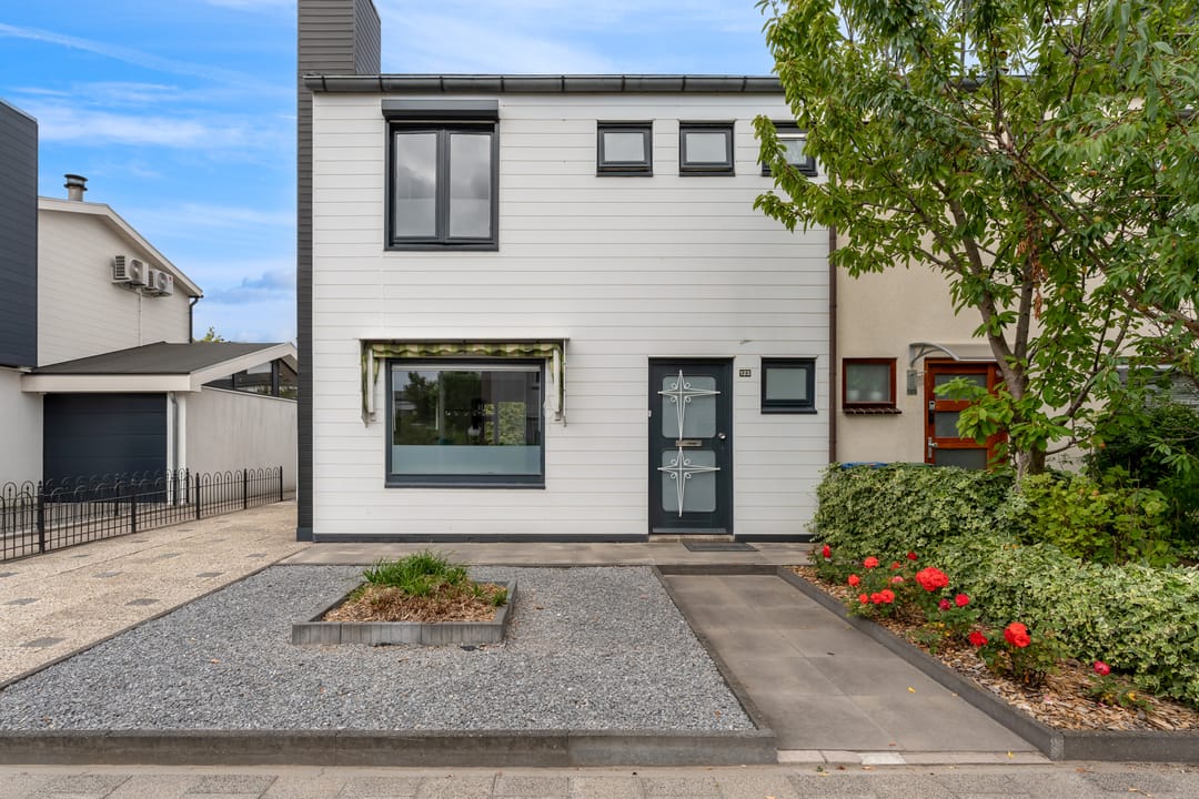 Photo 8 of Madoerastraat 123