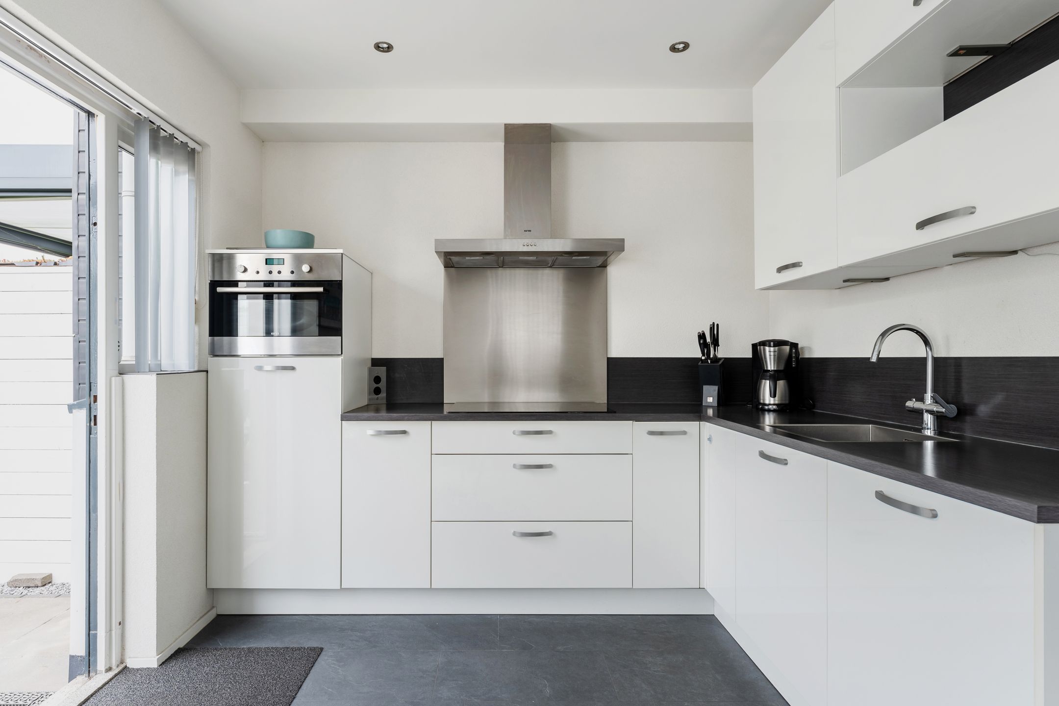 Photo 24 of Madoerastraat 123