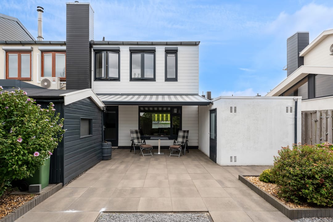 Photo 32 of Madoerastraat 123