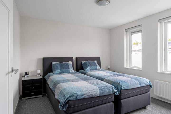 Foto 35 van Madoerastraat 123