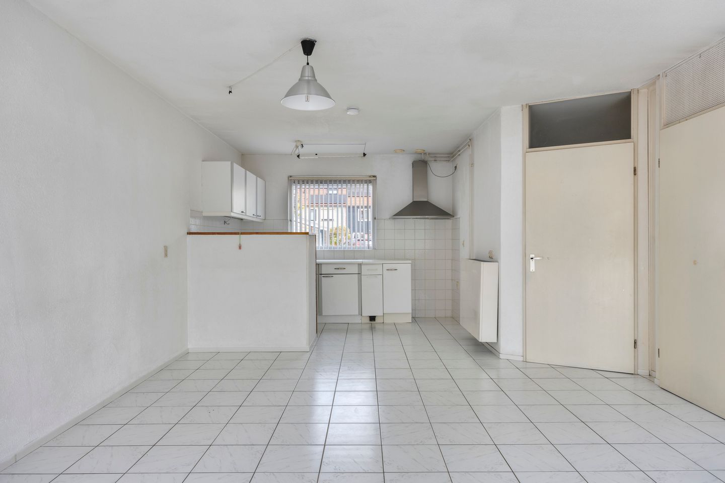 Photo 4 of Portelstraat 42