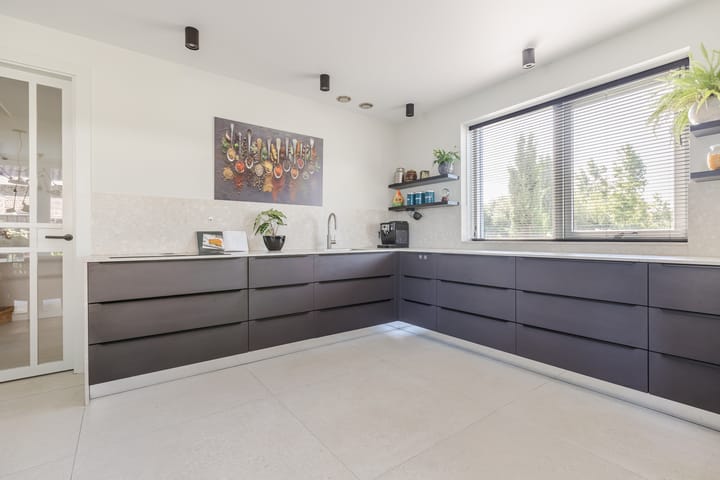 Photo 7 of Laan van Broekhorn 43