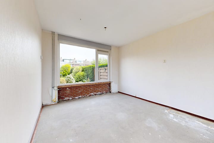 Photo 2 of Koningin Emmastraat 14