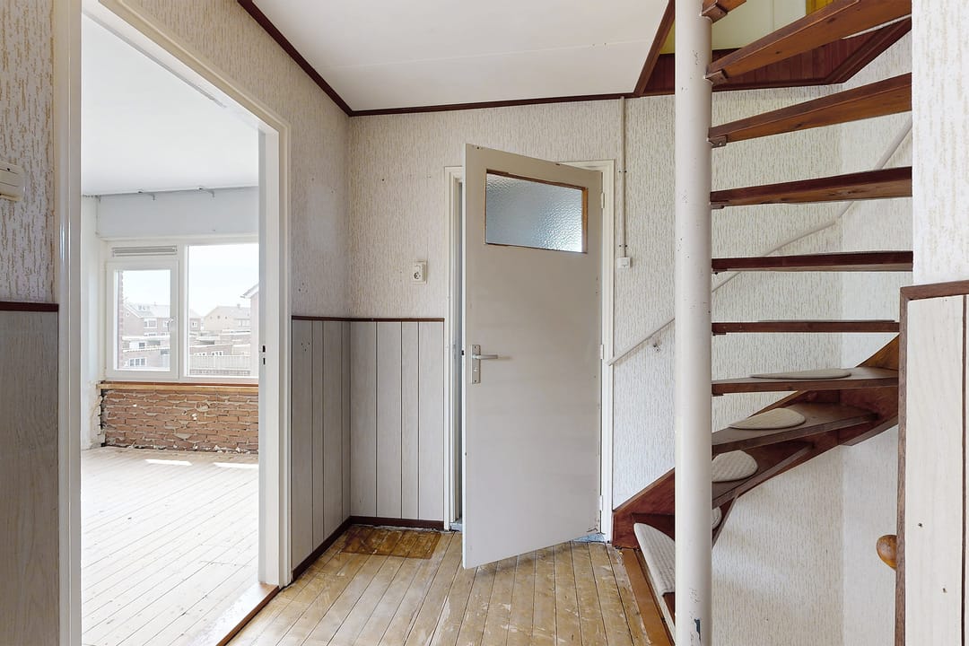 Photo 23 of Koningin Emmastraat 14