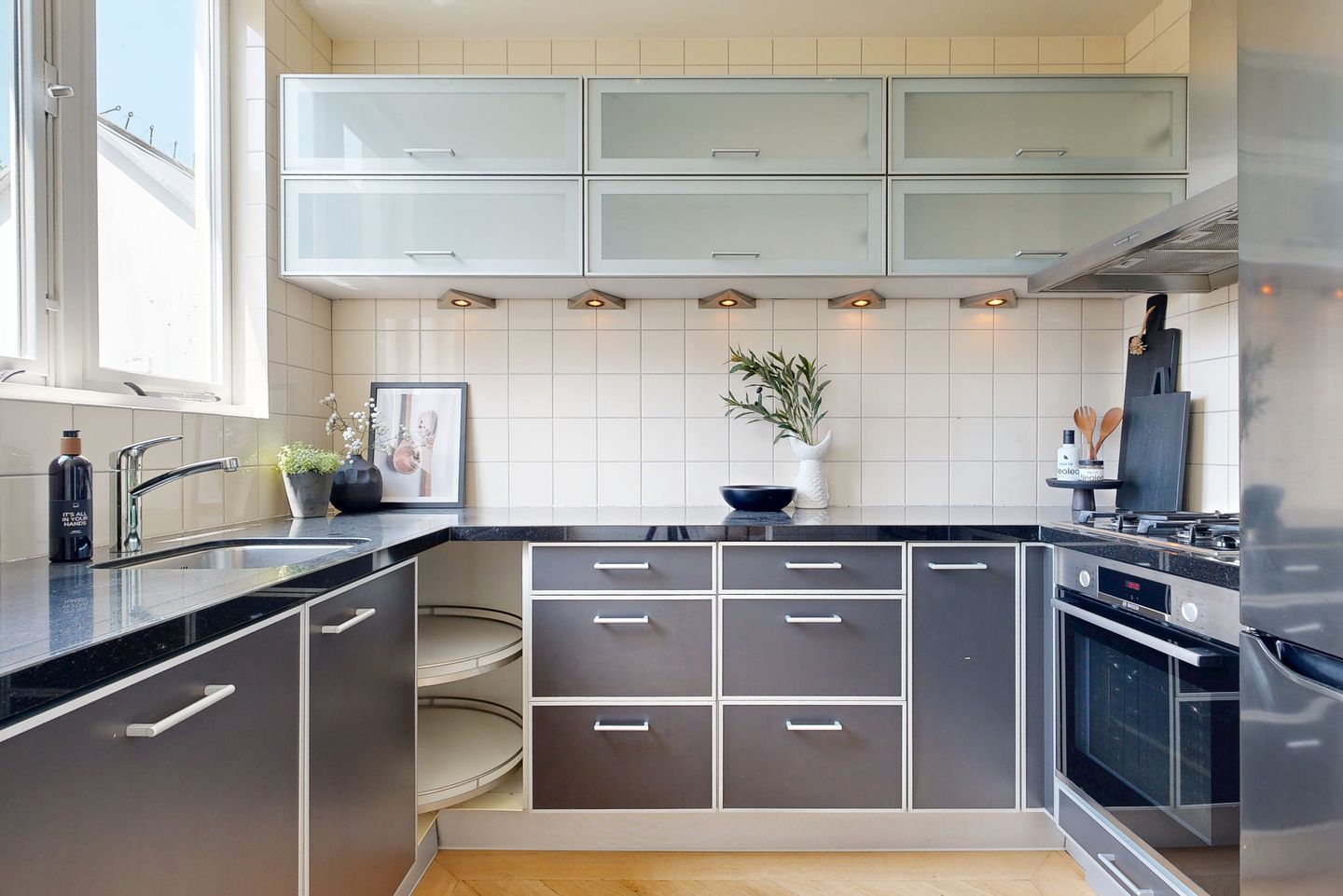 Photo 10 of Jacob Obrechtstraat 16-B