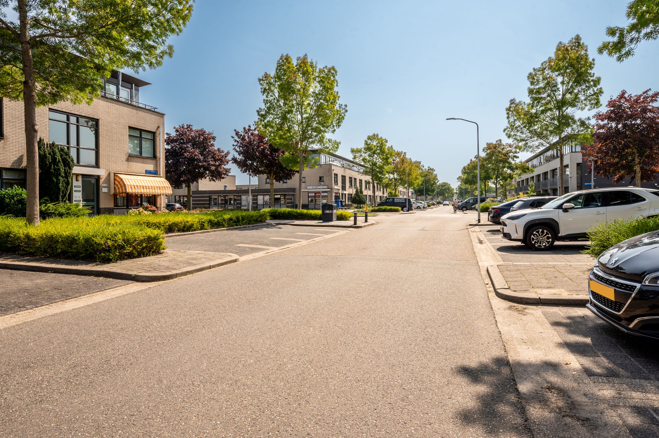 Photo 24 of Joris Ivenslaan 113