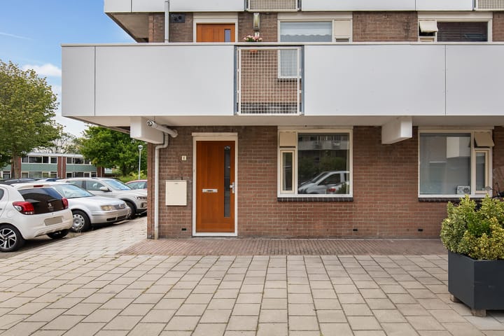 Photo 2 of Thomsonstraat 1