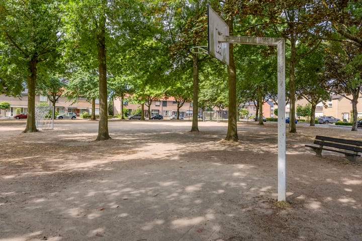 Foto 50 van Burg Termeerstraat 18