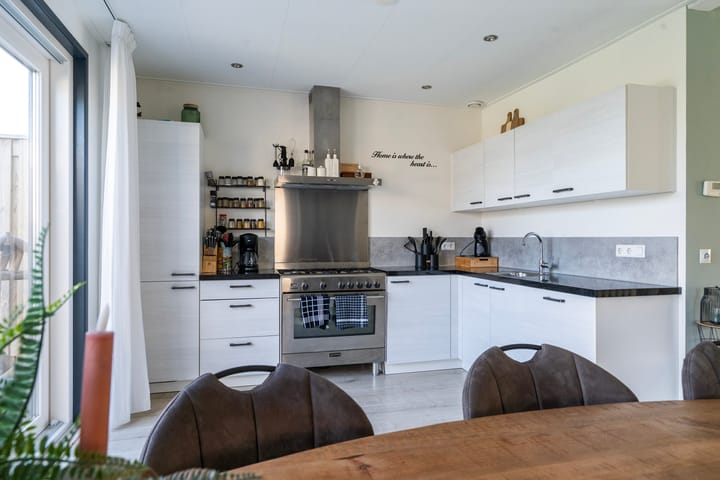 Foto 16 van van Wijngaardenstraat 13