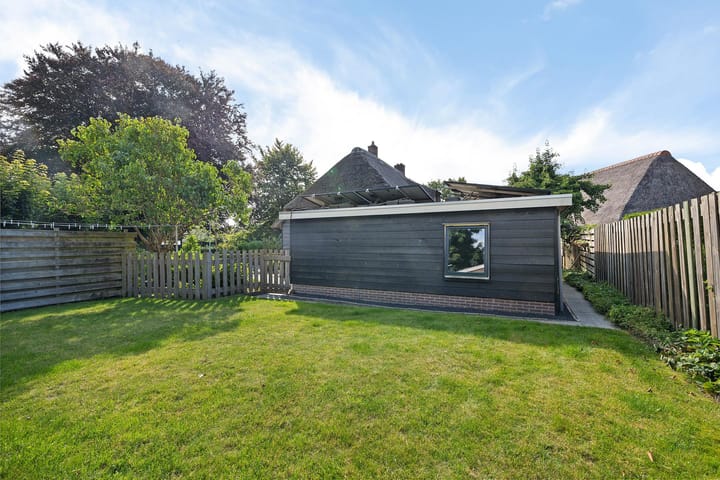 Photo 33 of Drouwenerstraat 5