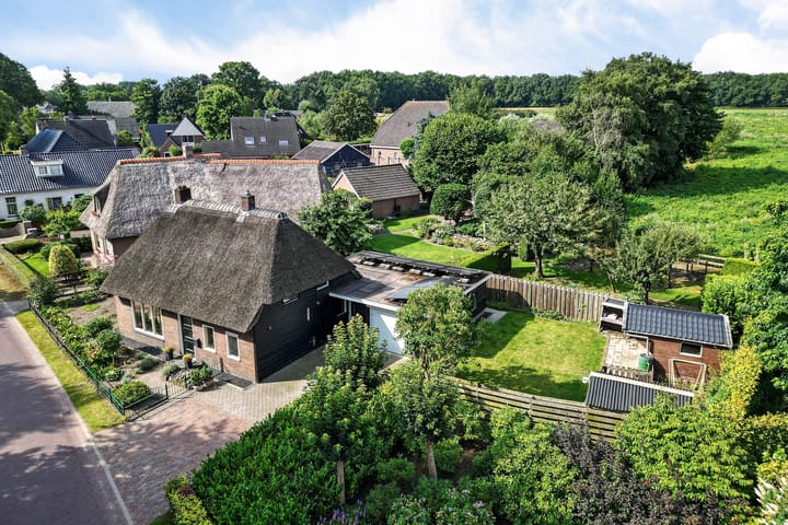 Photo 1 of Drouwenerstraat 5