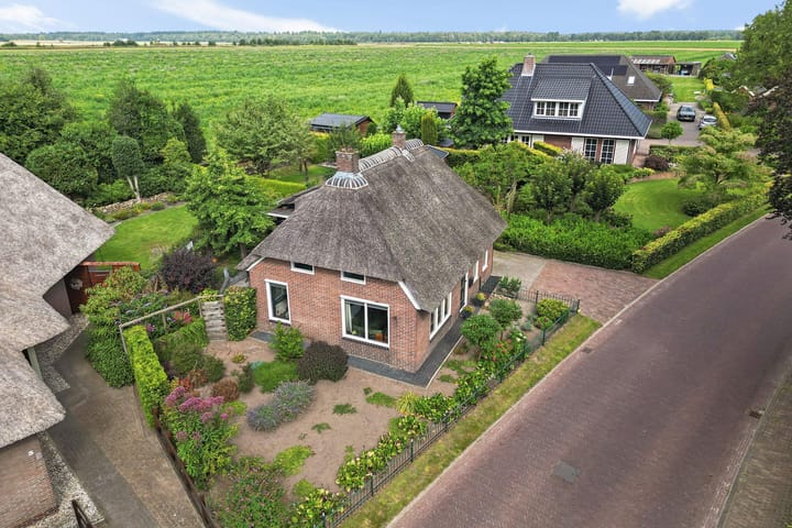 Photo 36 of Drouwenerstraat 5