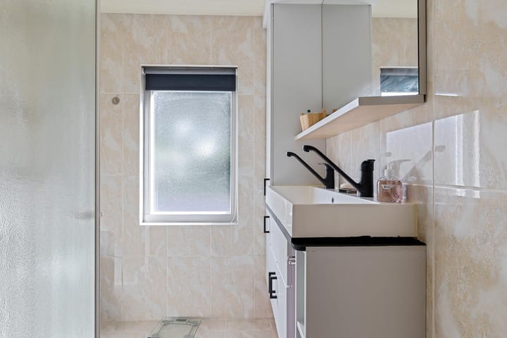 Photo 20 of Drouwenerstraat 5