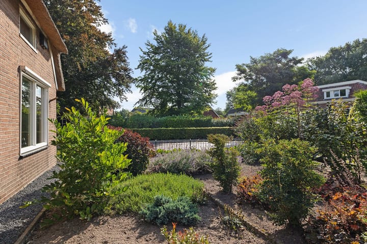 Photo 30 of Drouwenerstraat 5