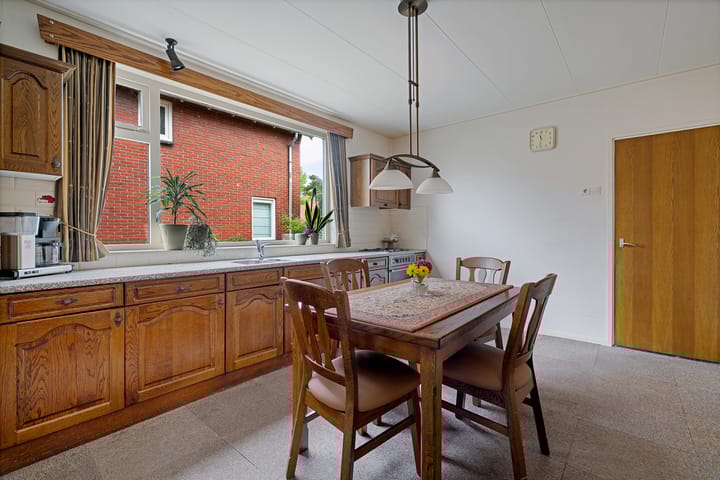 Foto 15 van Meidoornstraat 14