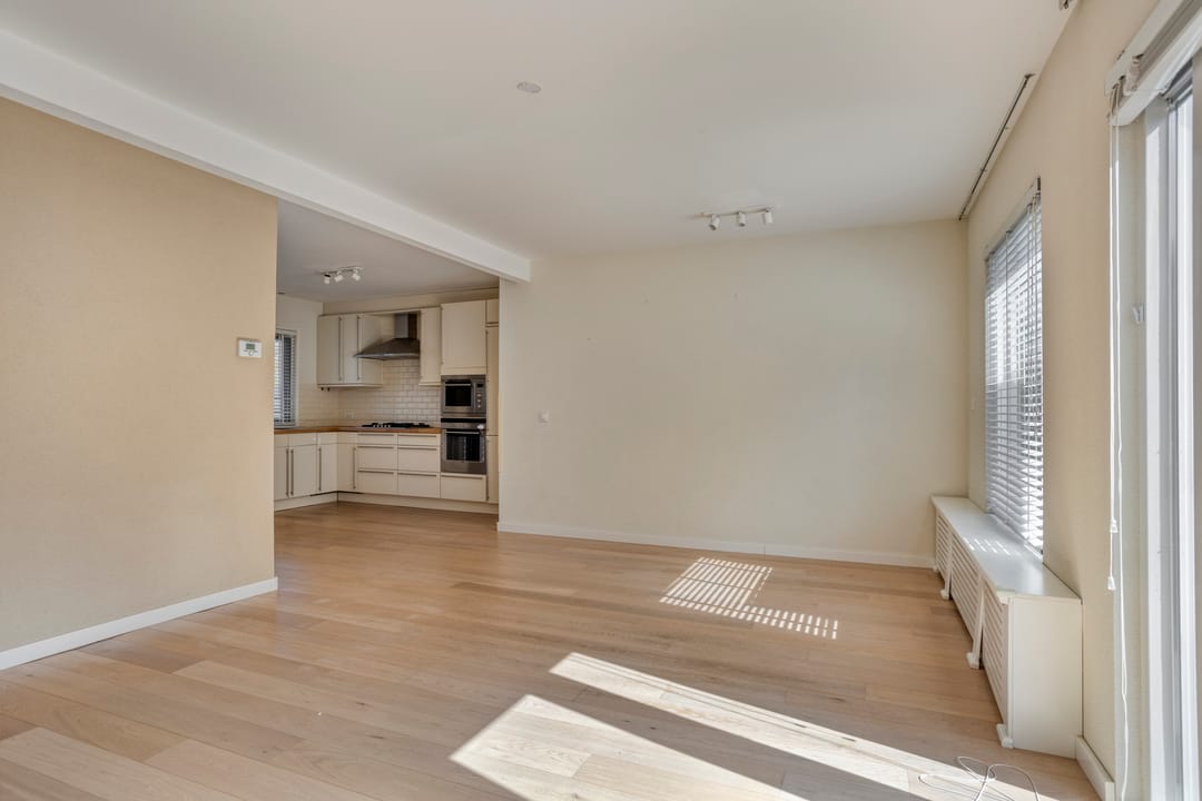 Photo 8 of Bekestein 31