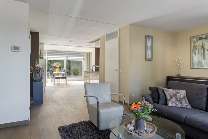 Foto 2 van Veldbies 43