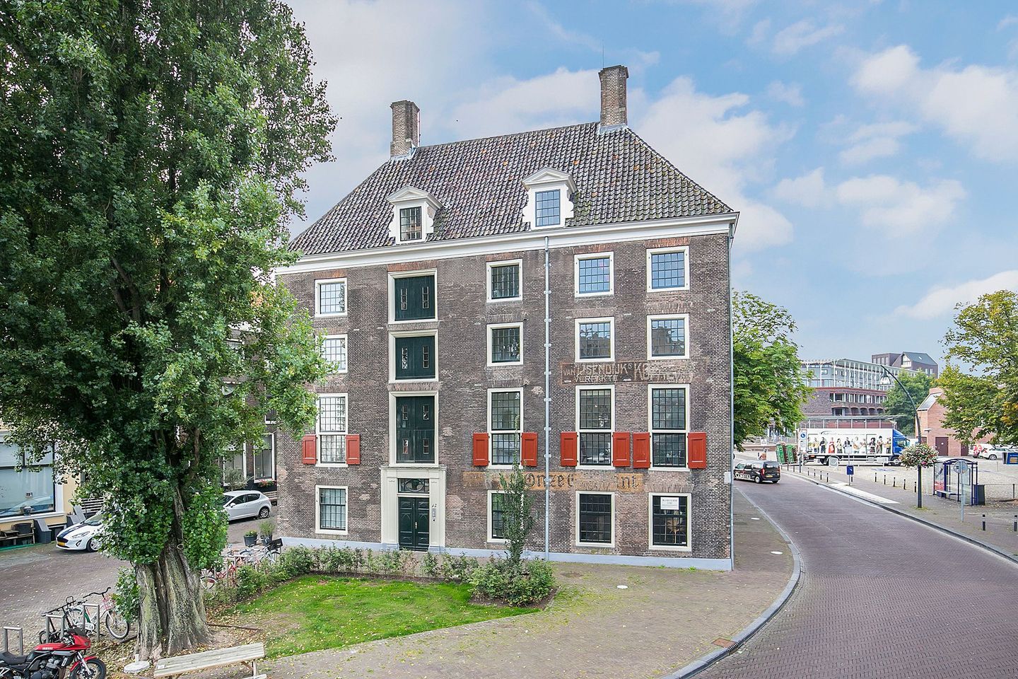 View photo 3 of Rodetorenplein 15