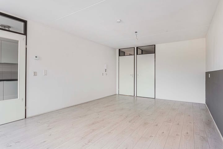 Photo 7 of Suze Groenewegstraat 70