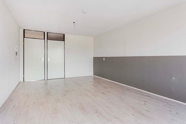 Photo 8 of Suze Groenewegstraat 70